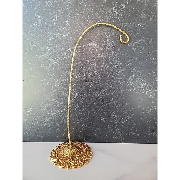 Eggspressions Gold Tone Hook - Picture 2 of 10